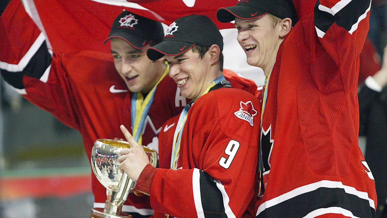 How many hockey teams are in Canada?